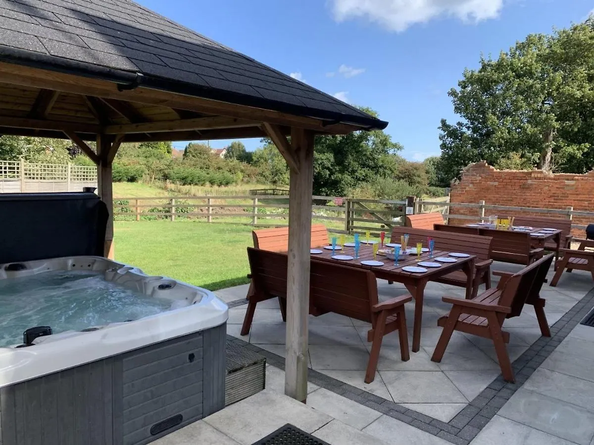 Vila Manor Farm Holiday Cottages Reighton