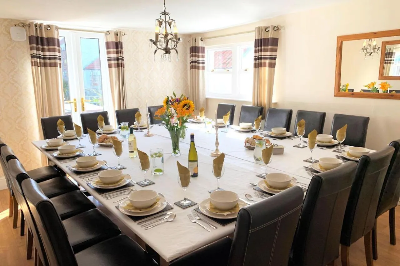 Manor Farm Holiday Cottages Reighton