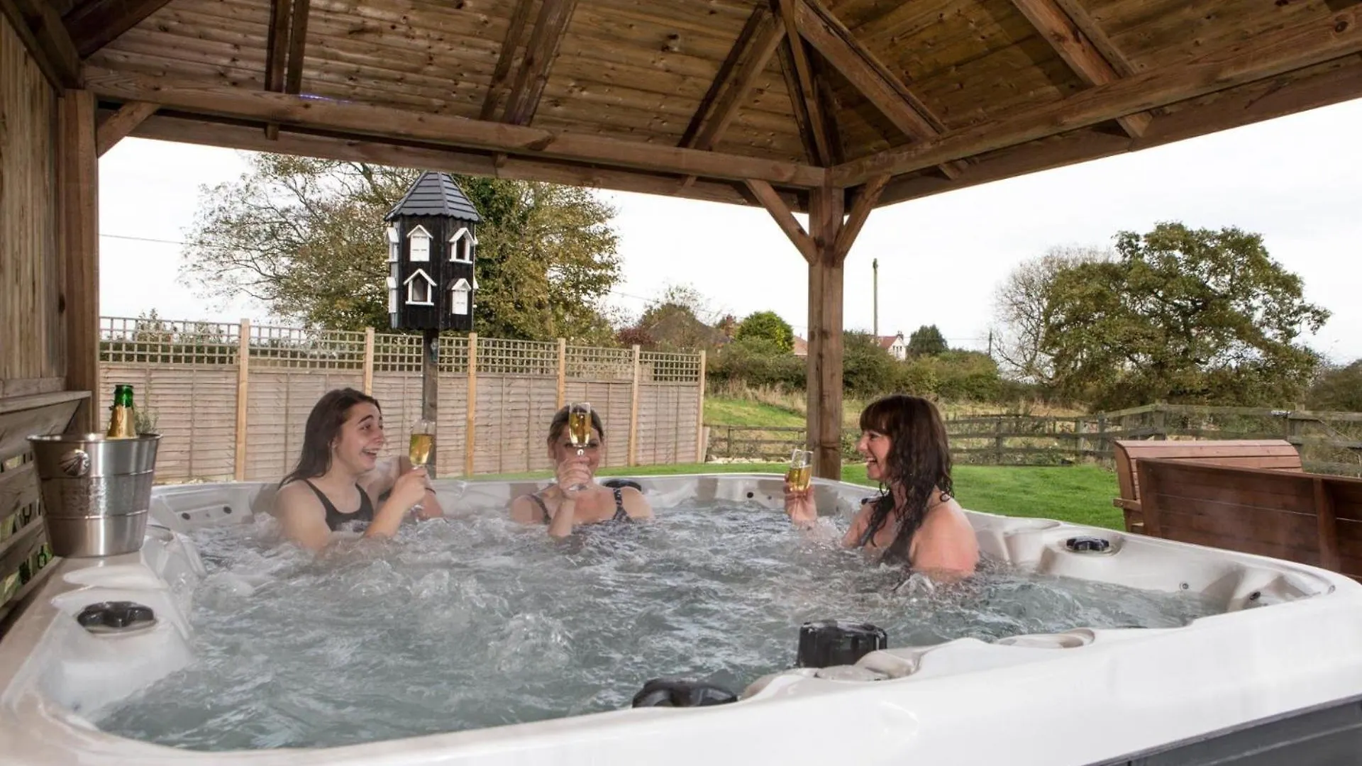 Manor Farm Holiday Cottages Reighton
